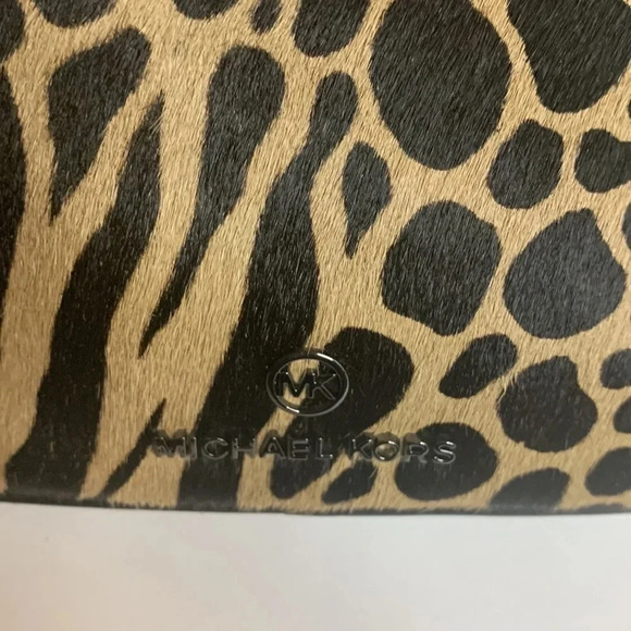 Michael Kors Animal Print Sling/Messenger Leather Bag NWT - Picture 10 of 11